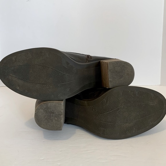 Crown Vintage Victorian Witchy Lace Up boots - Picture 7 of 10